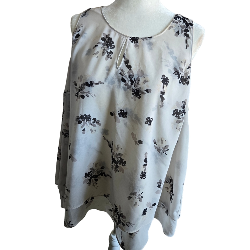 Floral sleeveless top